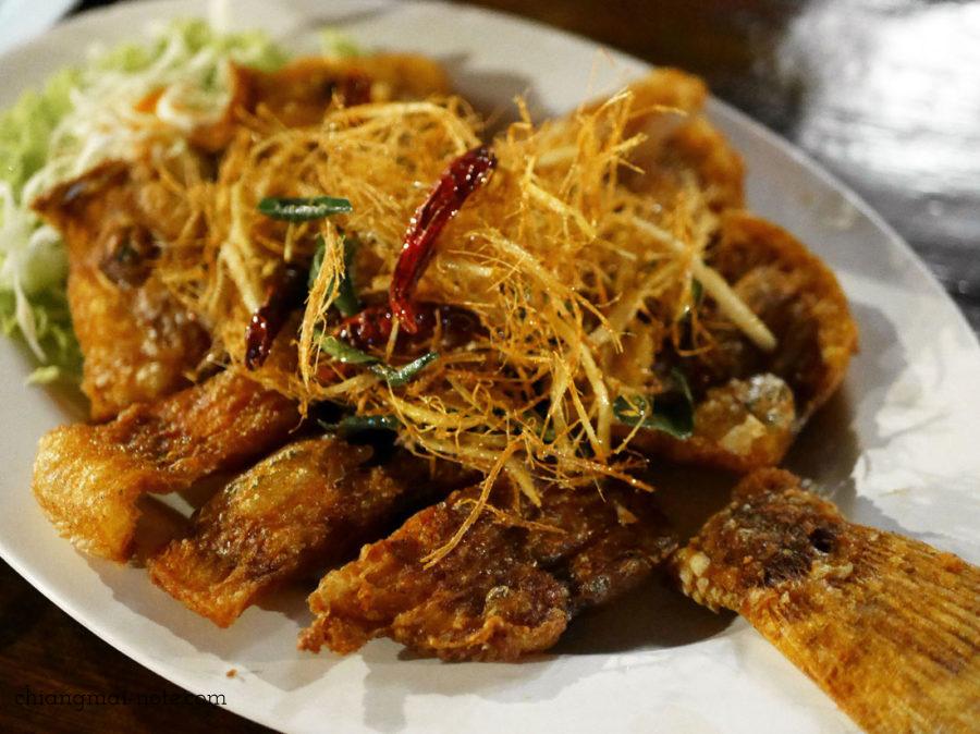 【グルメ】タイ語で足ブラの意味「ホイカーレストラン」は旧市街で行くべきレストラン