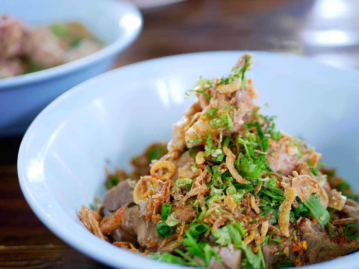 タイ料理【レンセープ】は肉好き必食！お代わり必至の美味しい豚料理の食堂｜ป๊อกเล้งแซ่บ